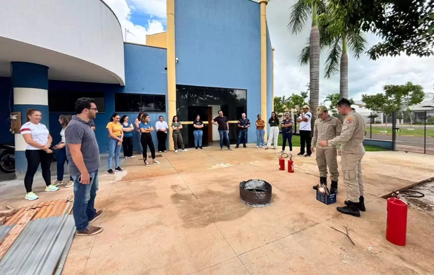 Câmara de São Gabriel do Oeste promove treinamento de primeiros socorros e combate a incêndio