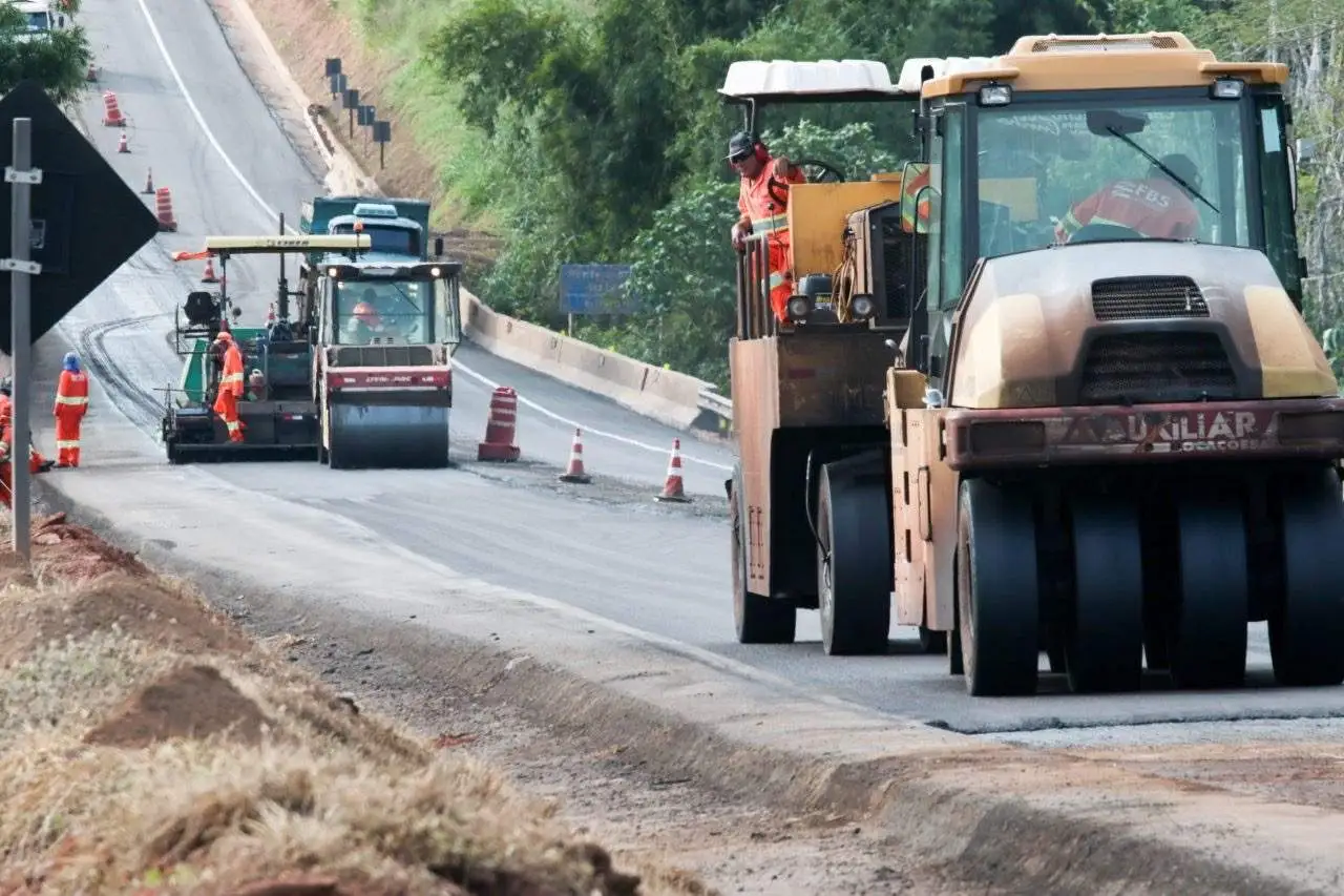 BR-163 tem desvio em São Gabriel do Oeste e operações de pare-e-siga em 10 trechos